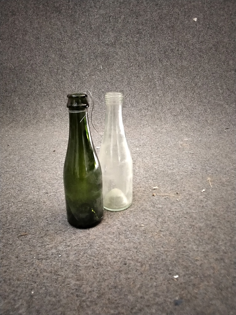 (SUD) petite bouteille verre à l'U 