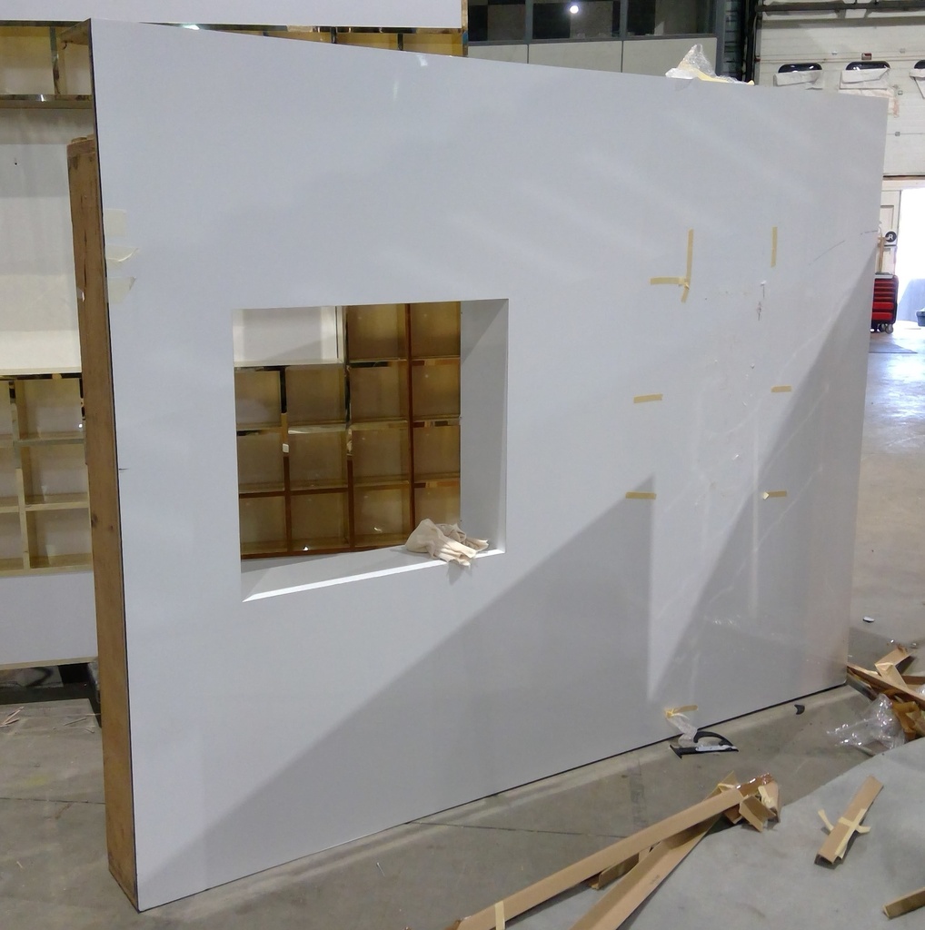 (MONTREUIL) Chassis troué blanc composite