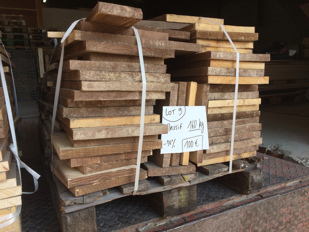 (PANTIN) Lot de planche de bois massif, largeur 30cm, longueur variable (petites) [L9]