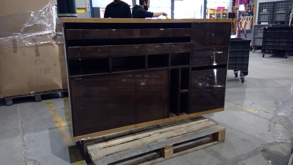 (MONTREUIL) Bureau bois 31.08.21