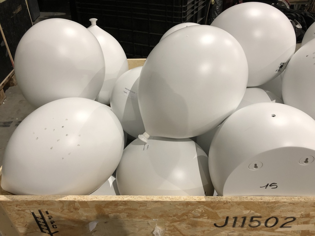 (MONTREUIL) Ballon blanc 1.12.21