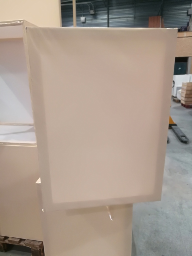 (MONTREUIL) Socle pin plastique doré