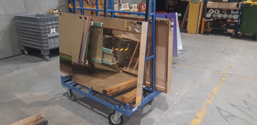 (MONTREUIL) Socle MDF doré